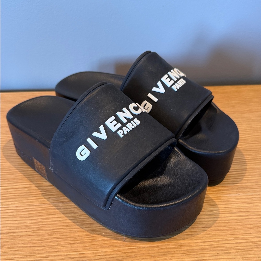 Givenchy Black Slides with White Logo - Picture 2 of 8